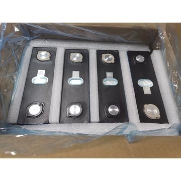 Células originais de bateria de lítio de 3.2V 230Ah LiFePO4 Power para carrinhos de golfe de veículos elétricos